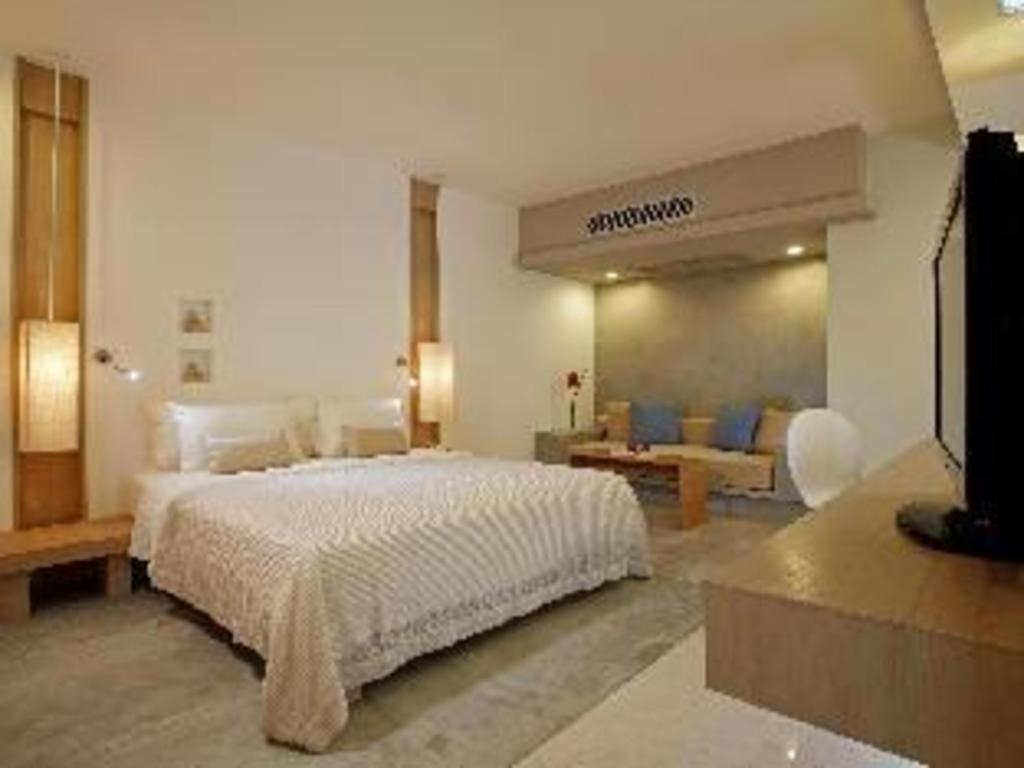 Ramada By Wyndham Phuket Southsea Ξενοδοχείο Karon Εξωτερικό φωτογραφία