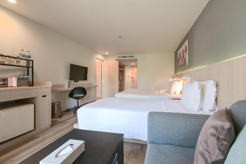 Ramada By Wyndham Phuket Southsea Ξενοδοχείο Karon Εξωτερικό φωτογραφία